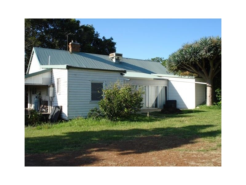 83 Owtram Rd, Armadale WA 6112