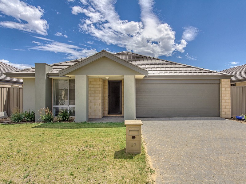 27 Chiltern Ave, Brookdale WA 6112