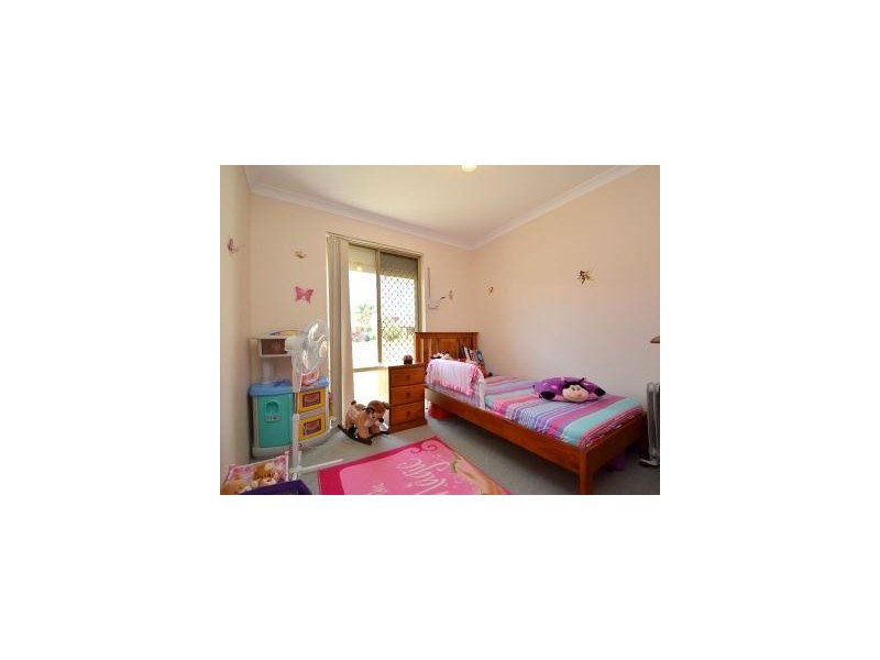 25 Lemon Grove, Seville Grove WA 6112