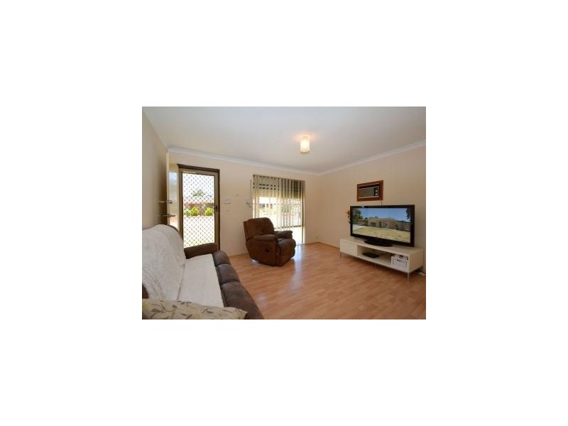 25 Lemon Grove, Seville Grove WA 6112