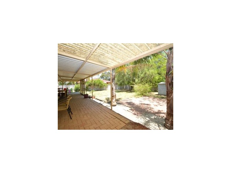 25 Lemon Grove, Seville Grove WA 6112