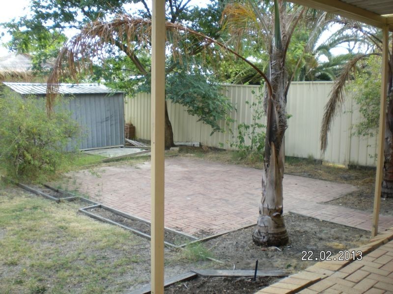 25 Lemon Grove, Seville Grove WA 6112