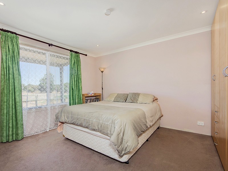 38 Karbro Drive, Cardup WA 6122