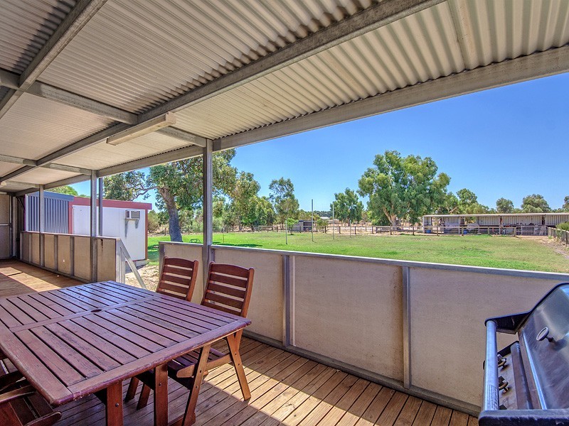 38 Karbro Drive, Cardup WA 6122