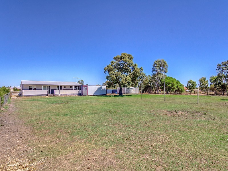 38 Karbro Drive, Cardup WA 6122