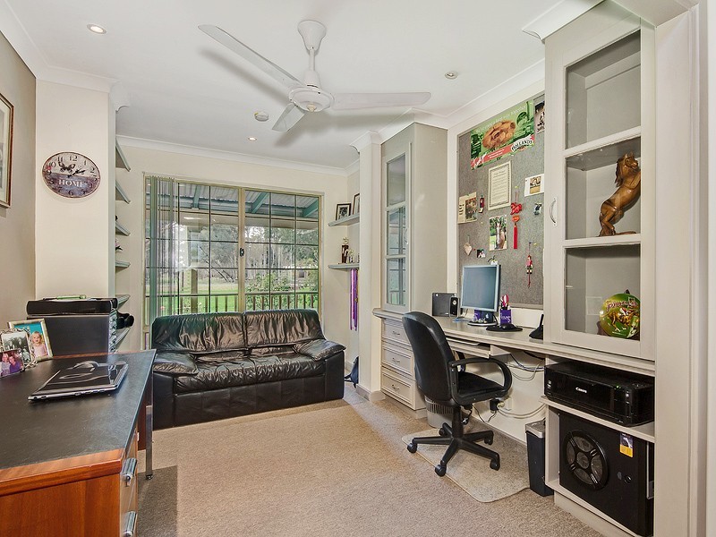 75 Swamp Gum Rd, Oakford WA 6121