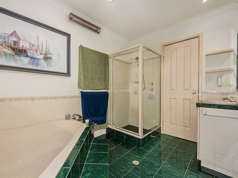 75 Swamp Gum Rd, Oakford WA 6121