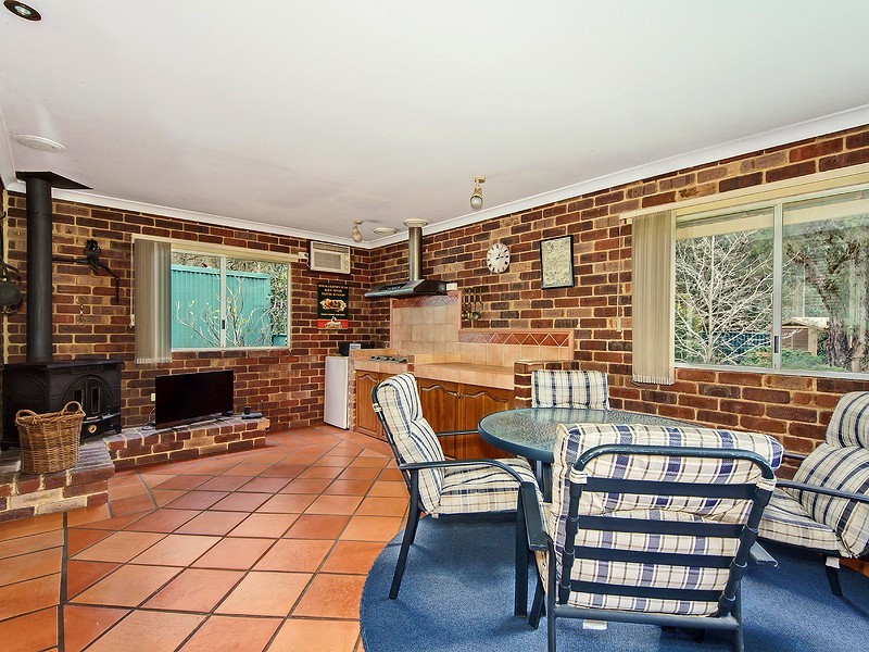 75 Swamp Gum Rd, Oakford WA 6121