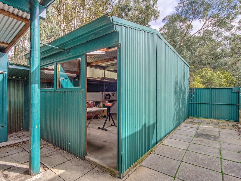 75 Swamp Gum Rd, Oakford WA 6121