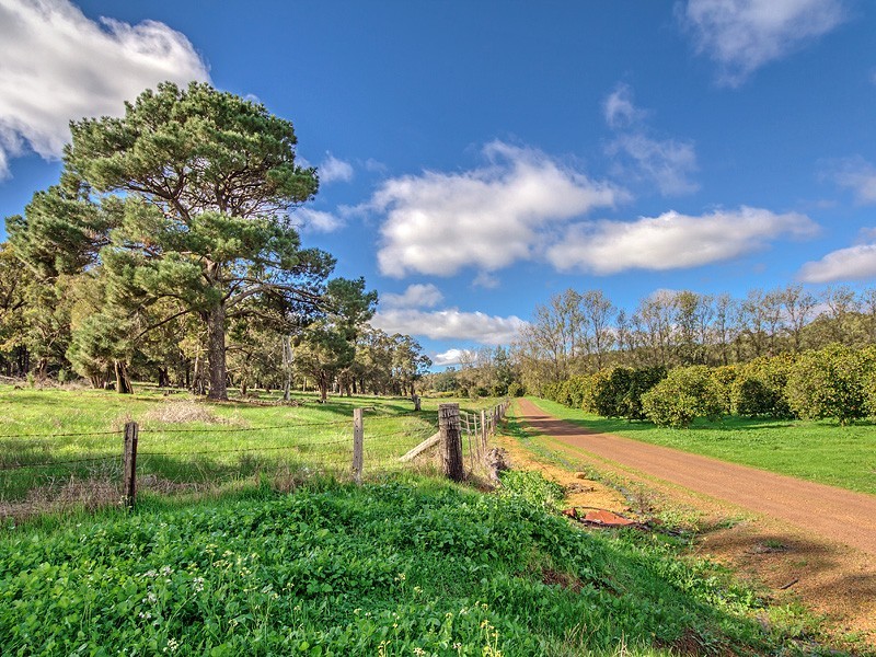 229 Scarp Rd, Keysbrook WA 6126