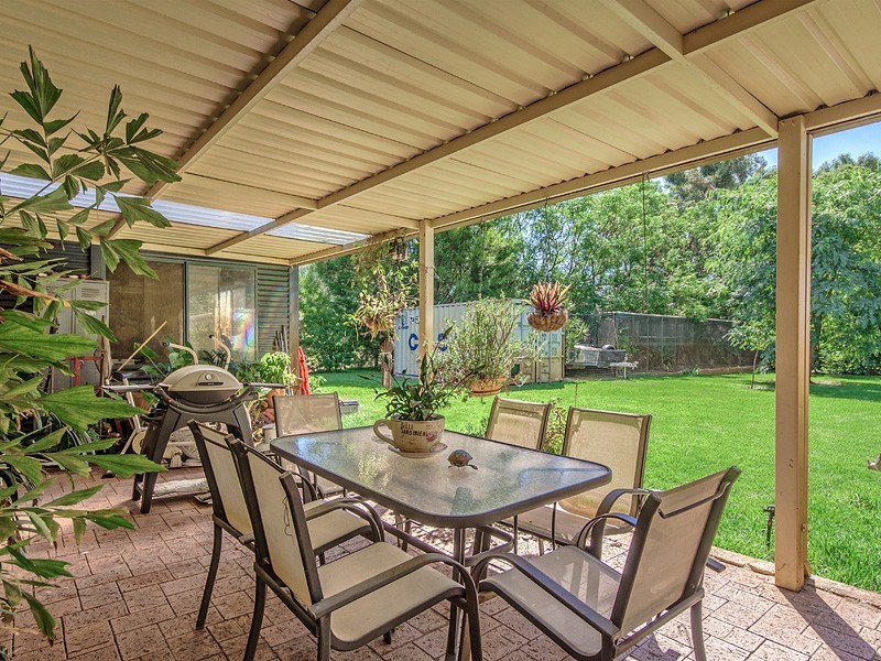 24 Fielder Rd, Serpentine WA 6125