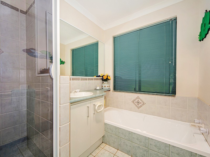 24 Fielder Rd, Serpentine WA 6125