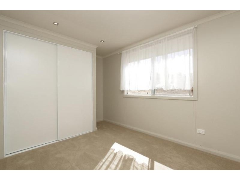 10 Dunmall Dr, Wandering WA 6308