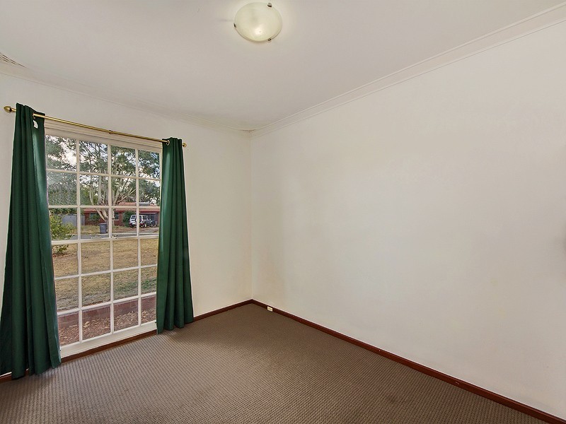 2 Tomah Rd, Armadale WA 6112