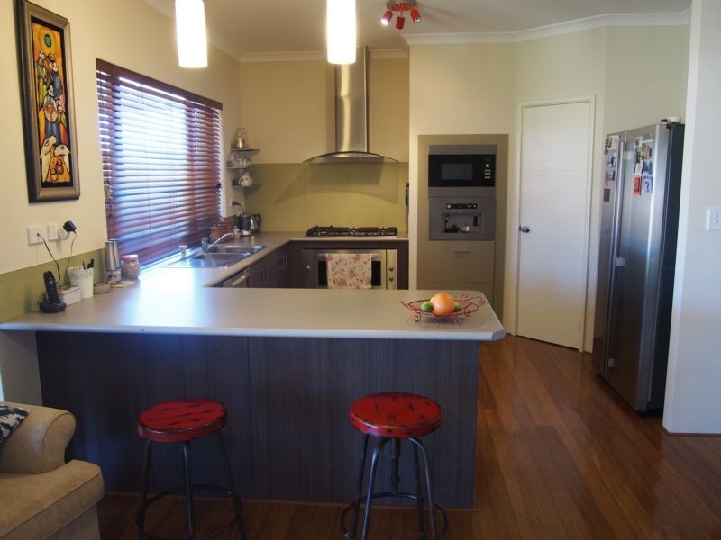 7 Portree Street, Bedfordale WA 6112