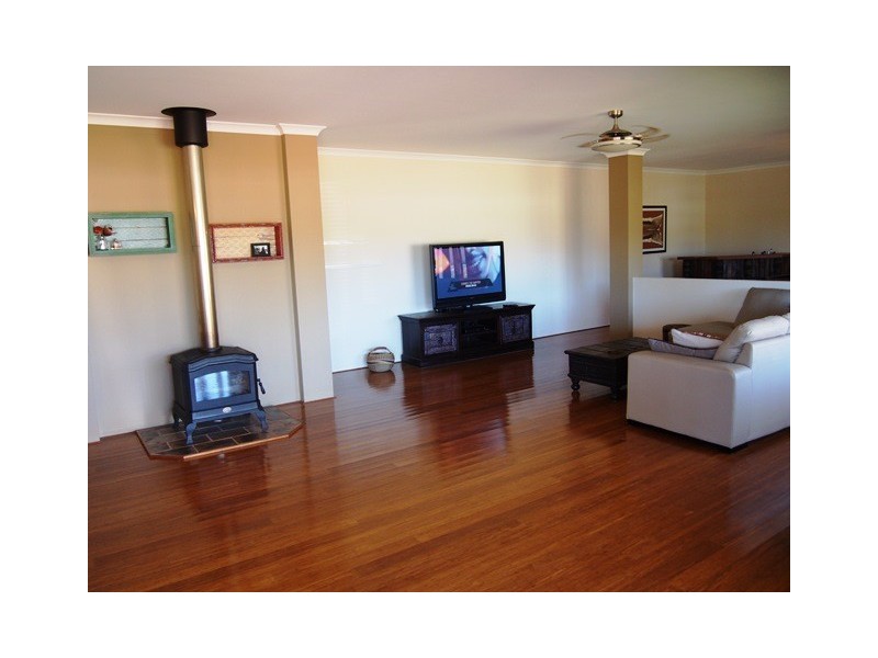 7 Portree Street, Bedfordale WA 6112