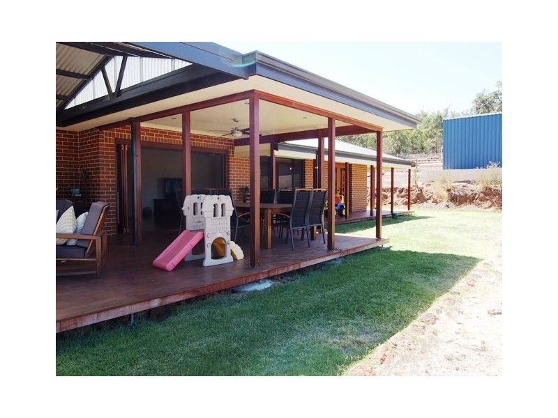 7 Portree Street, Bedfordale WA 6112