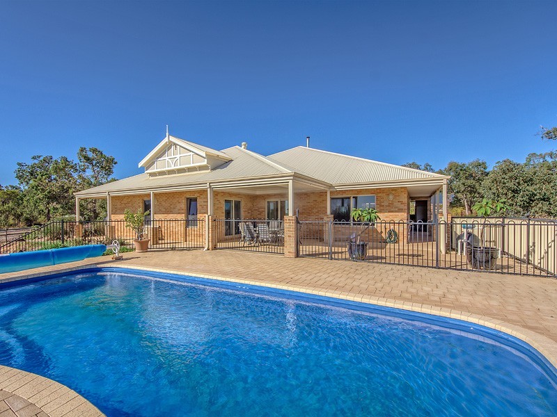 40 Darling Range Drive, Bedfordale WA 6112