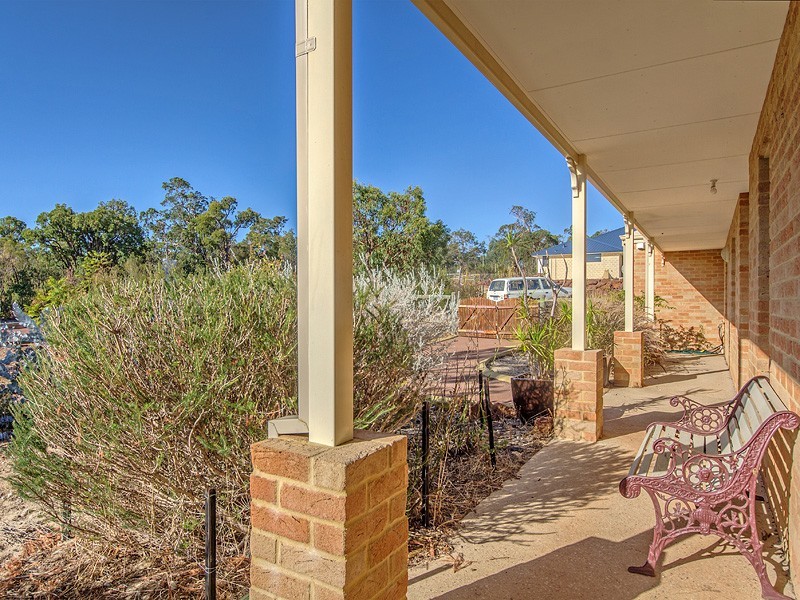 40 Darling Range Drive, Bedfordale WA 6112