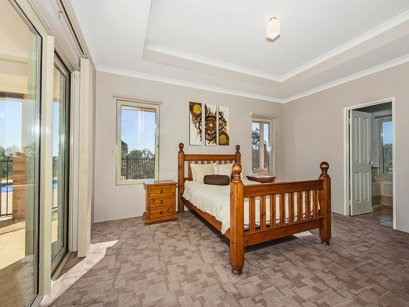 40 Darling Range Drive, Bedfordale WA 6112