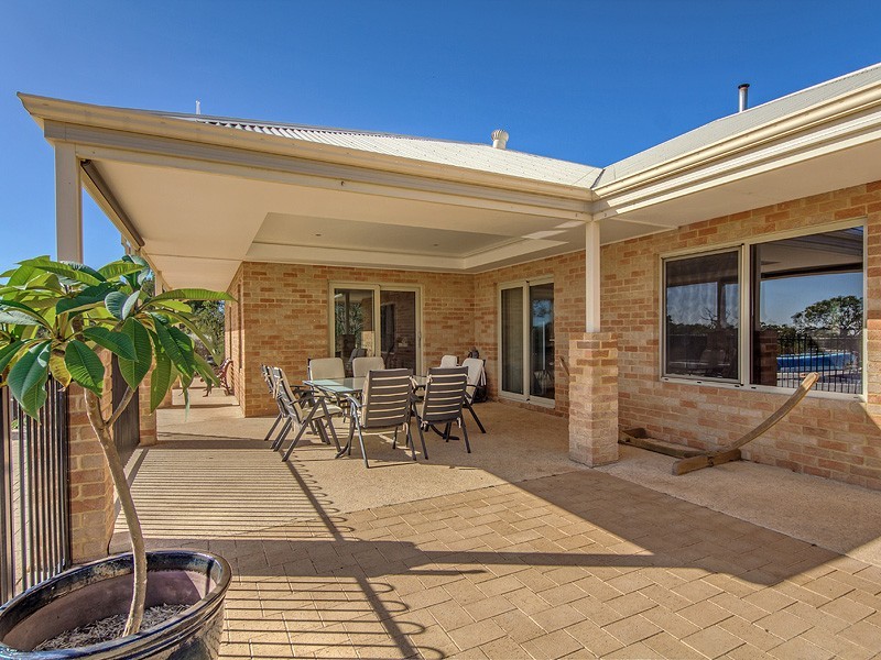 40 Darling Range Drive, Bedfordale WA 6112