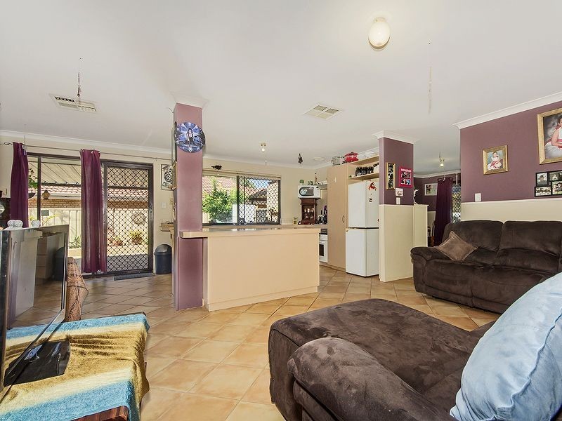 28 Edwards St, Leda WA 6170