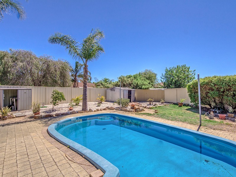 28 Edwards St, Leda WA 6170