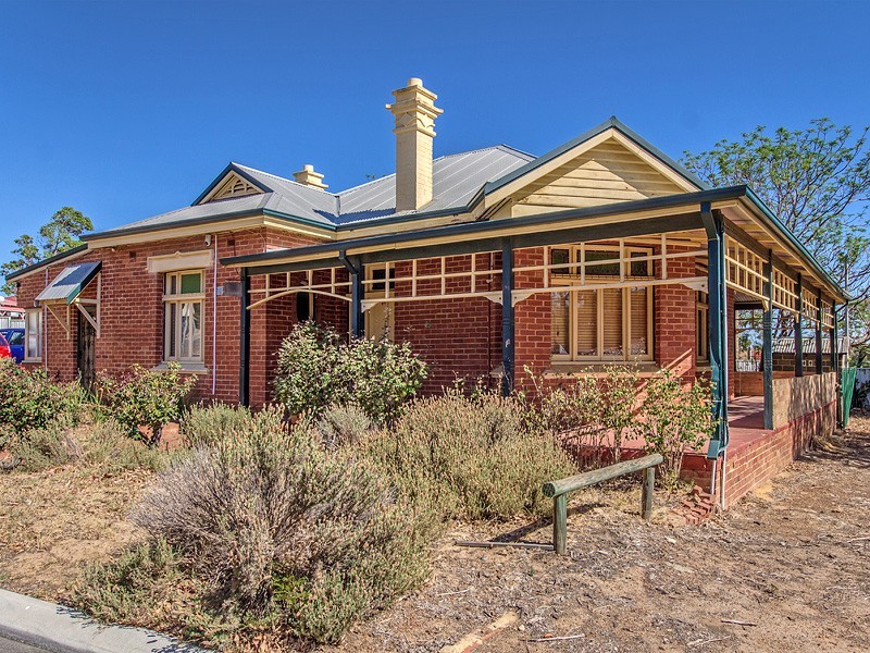 11 Prospect Rd, Armadale WA 6112