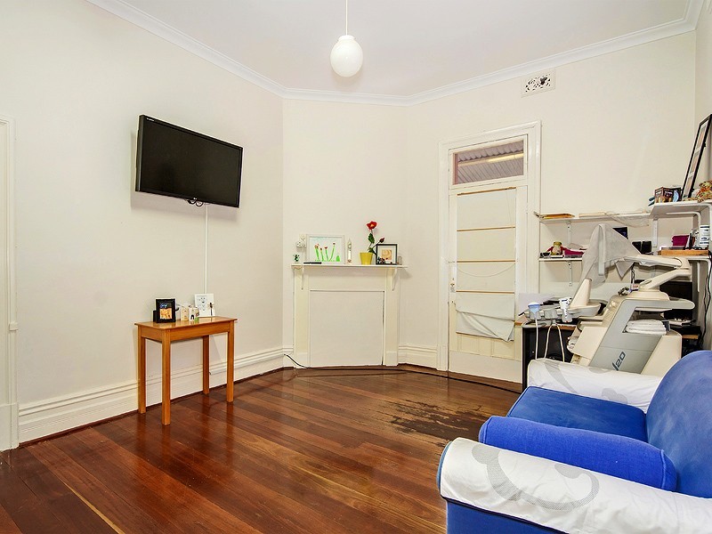 11 Prospect Rd, Armadale WA 6112