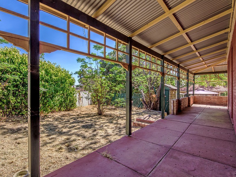 11 Prospect Rd, Armadale WA 6112