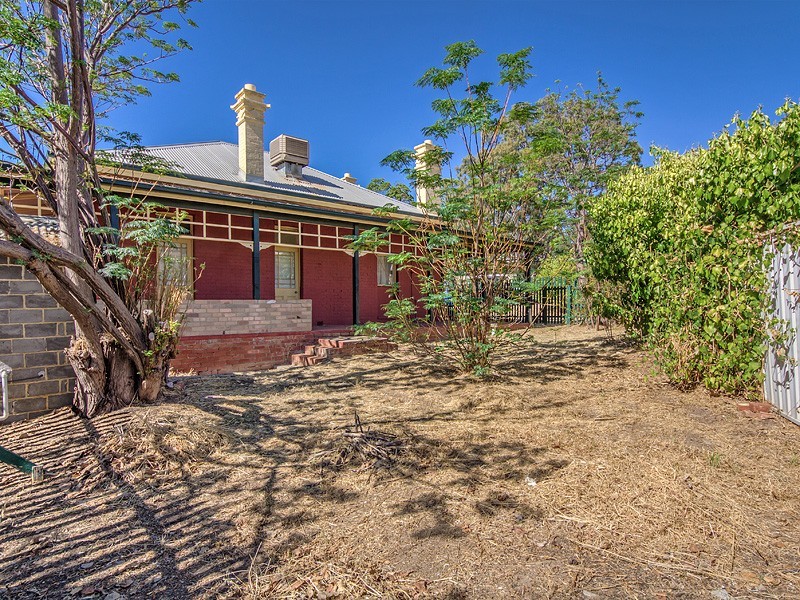 11 Prospect Rd, Armadale WA 6112