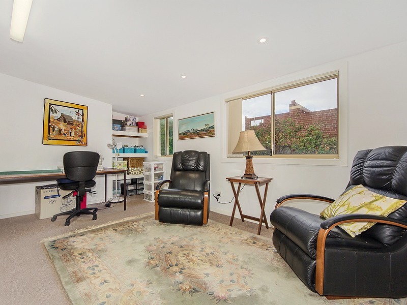 6 Abbey Rd, Armadale WA 6112