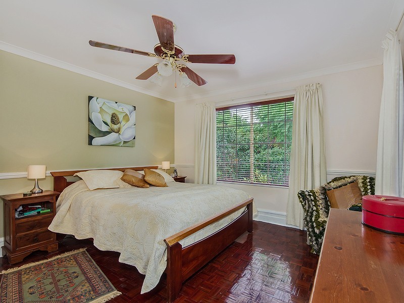 6 Abbey Rd, Armadale WA 6112