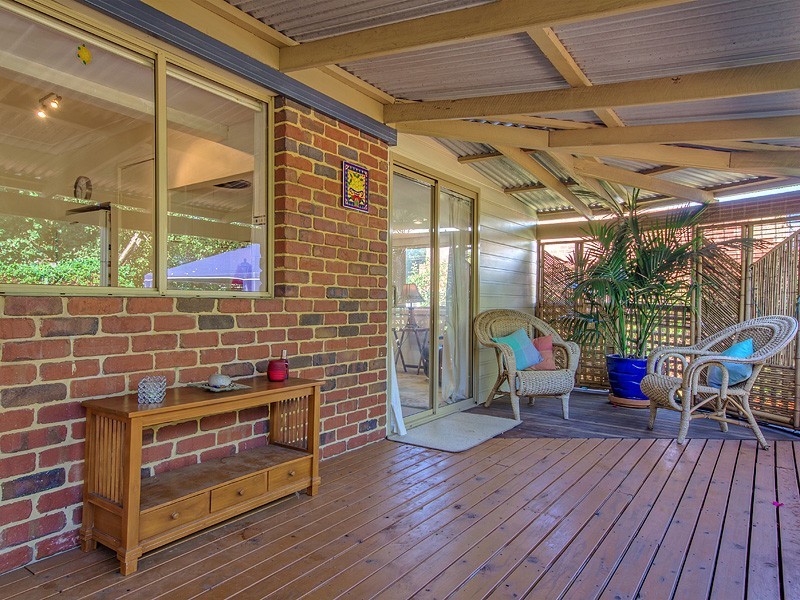 6 Abbey Rd, Armadale WA 6112