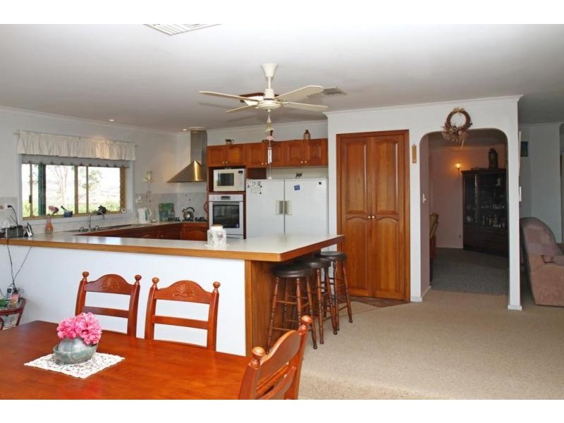 50 Coondle Dr, Toodyay WA 6566