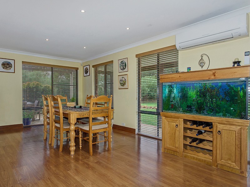 7 Chestnut Rd, Jarrahdale WA 6124