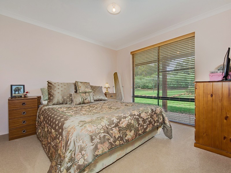 7 Chestnut Rd, Jarrahdale WA 6124