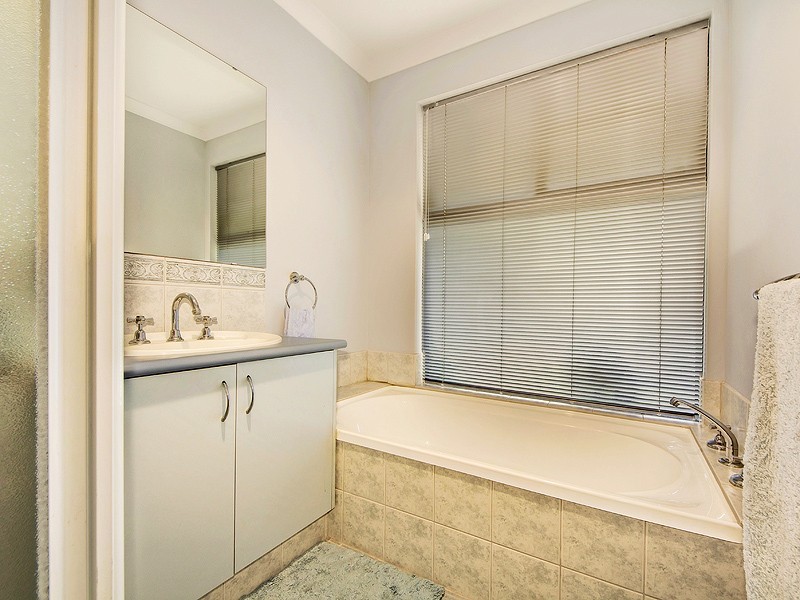 7 Chestnut Rd, Jarrahdale WA 6124