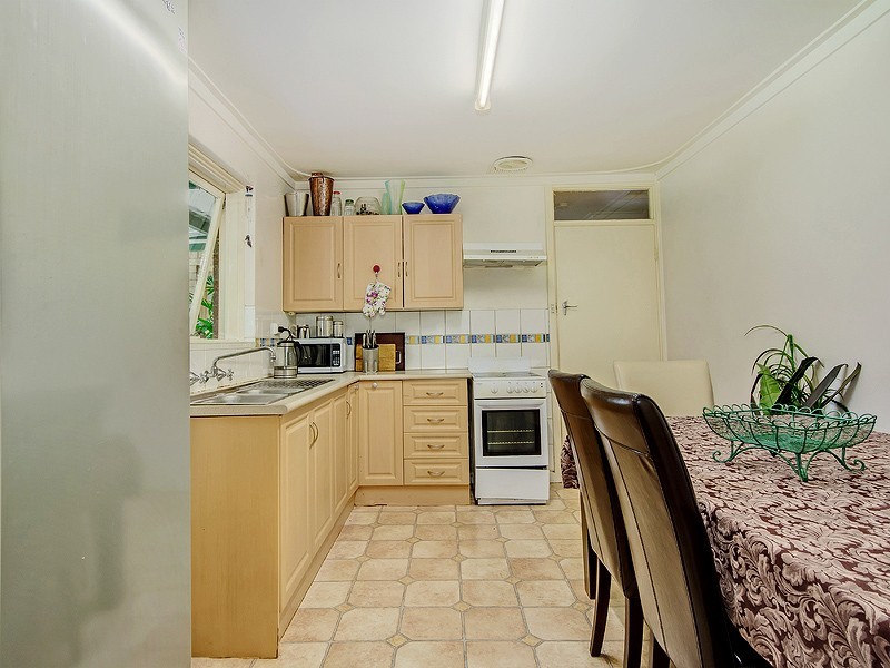 5 Oscar St, Armadale WA 6112