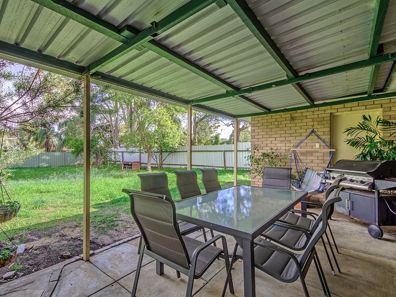 5 Oscar St, Armadale WA 6112