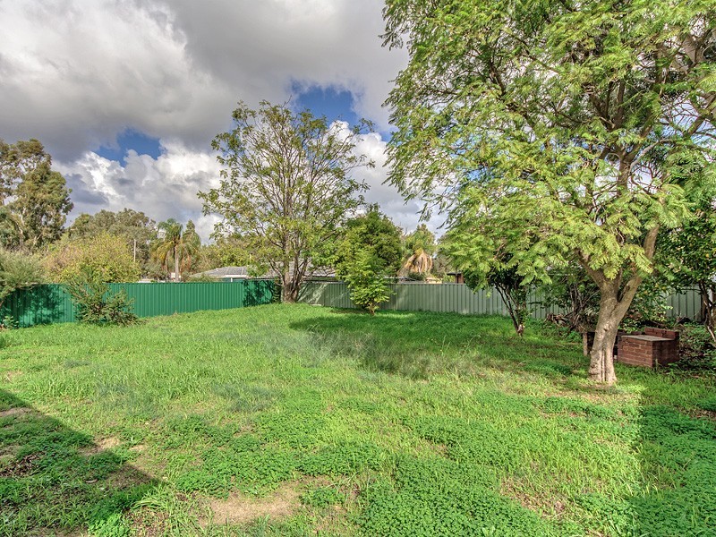 5 Oscar St, Armadale WA 6112