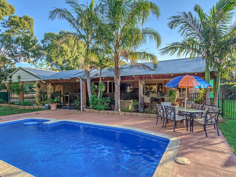 1513 Karnup Rd, Serpentine WA 6125