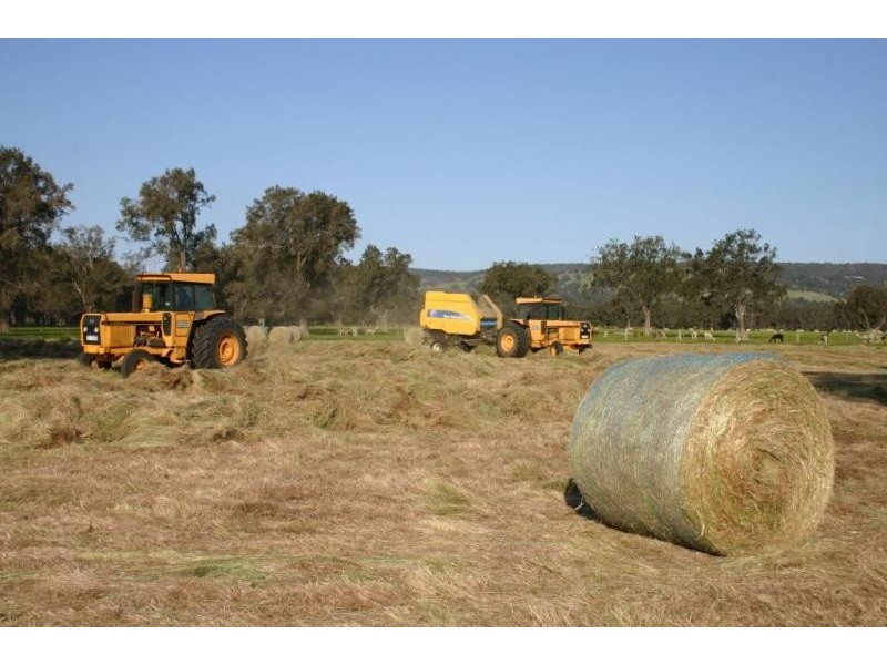 364 Summerfield Rd, Mardella WA 6125