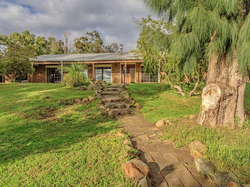 16 Hetherington Close, Jarrahdale WA 6124