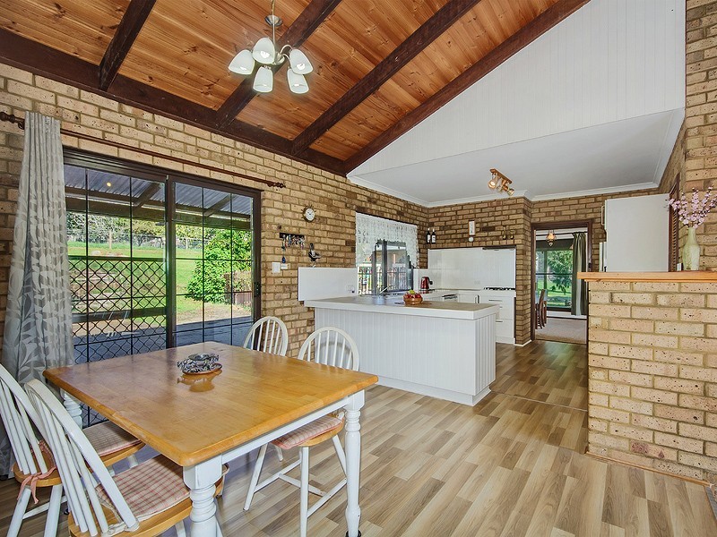 16 Hetherington Close, Jarrahdale WA 6124