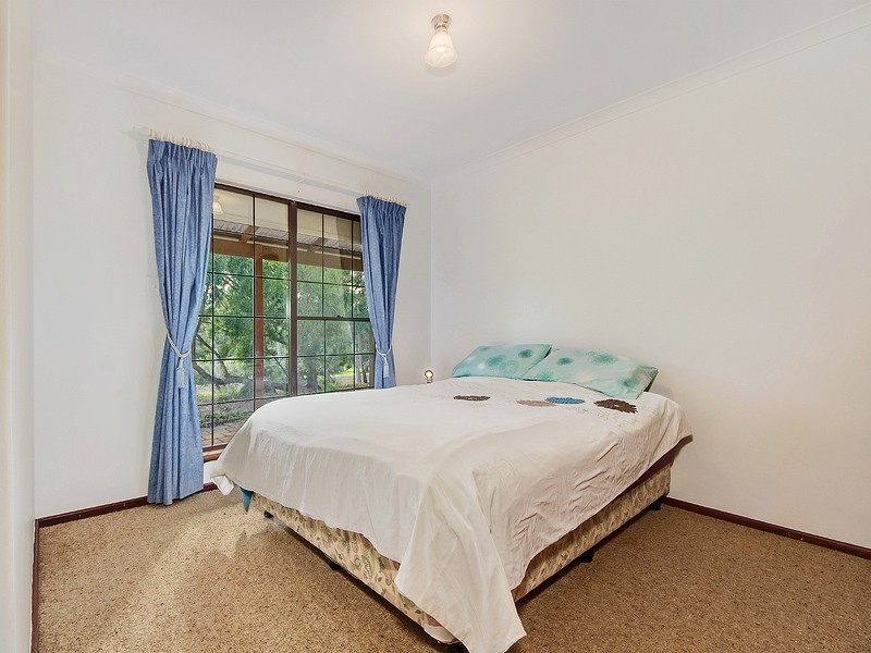 16 Hetherington Close, Jarrahdale WA 6124