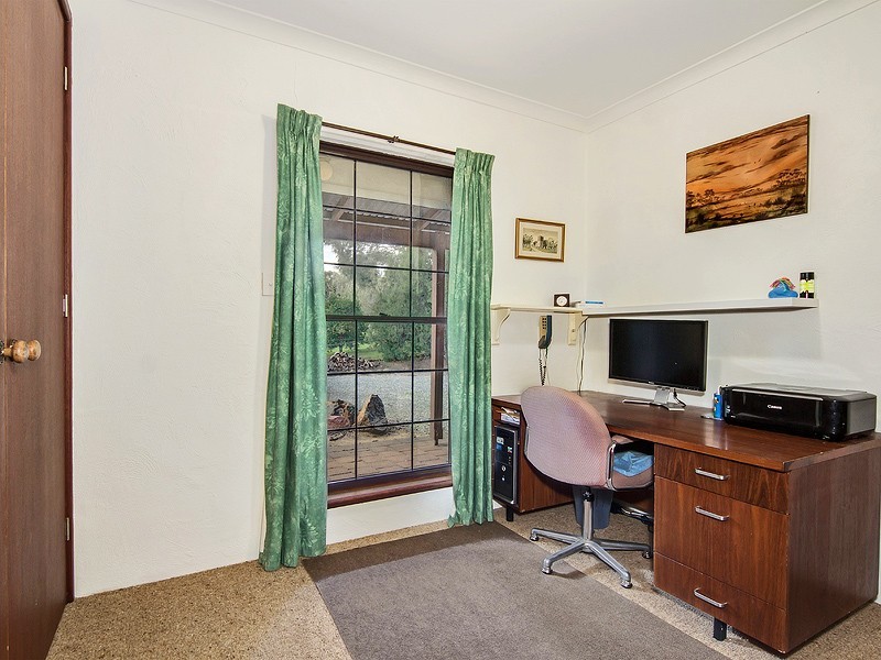 16 Hetherington Close, Jarrahdale WA 6124