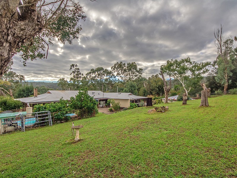 16 Hetherington Close, Jarrahdale WA 6124