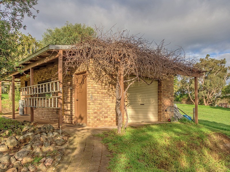 16 Hetherington Close, Jarrahdale WA 6124