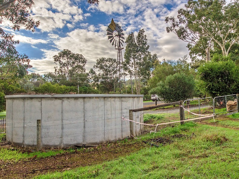 16 Hetherington Close, Jarrahdale WA 6124